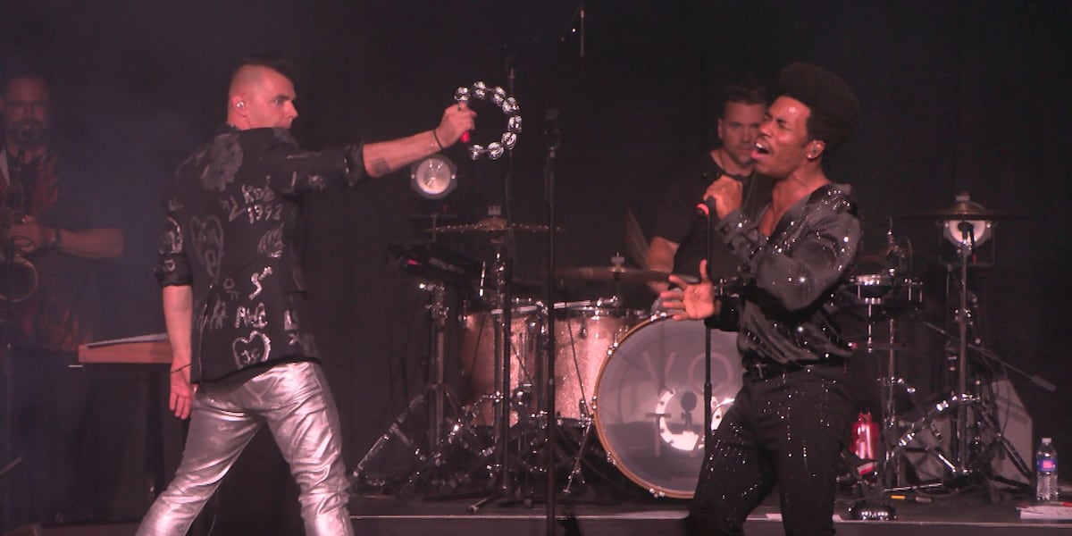 Bryan Olesen and ‘The Voice’ co-star Nathan Chester perform at homecoming concert