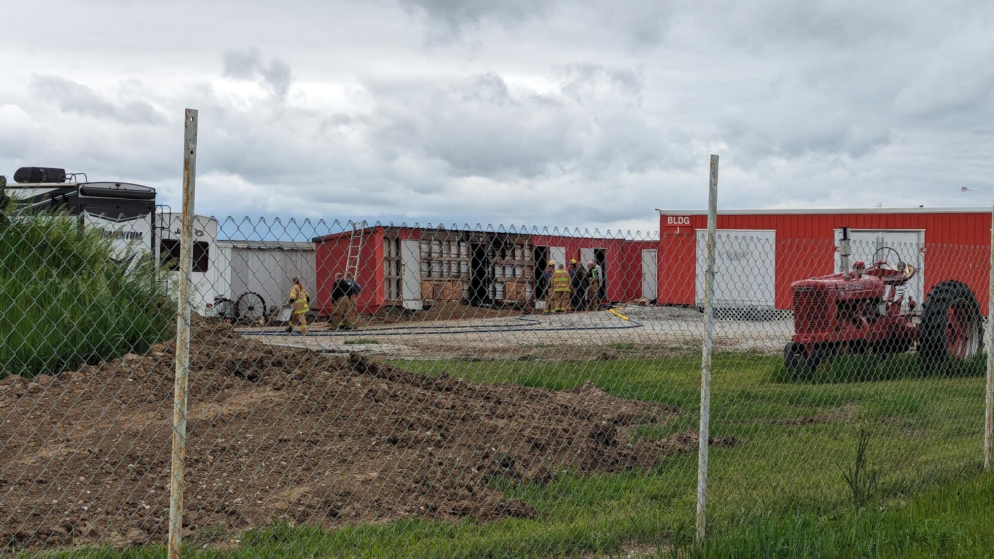 Fire crews put out fire at northwest Lincoln storage unit - Vimarsana News